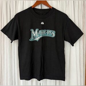 Boys size 8-10 Miami Marlins t-shirt